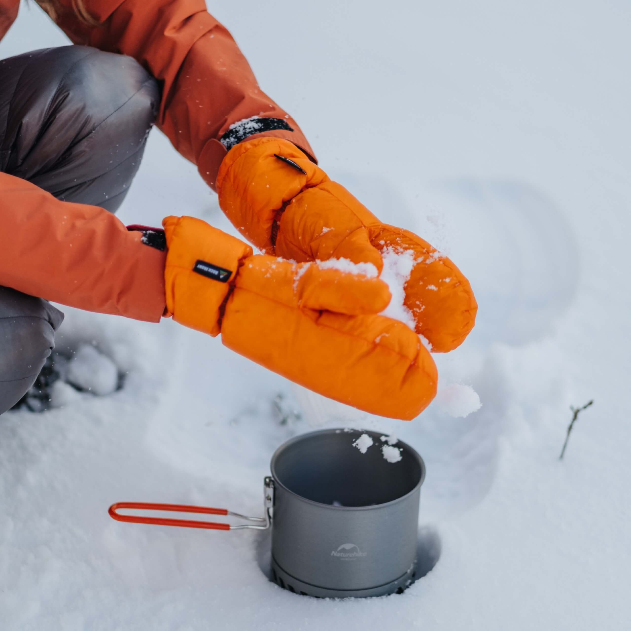 Одяг для гір: Як одягнутися в похід або сходження у все українське? 11 B75F3114 51B9 4CBA BD63 82792C5FF048 scaled