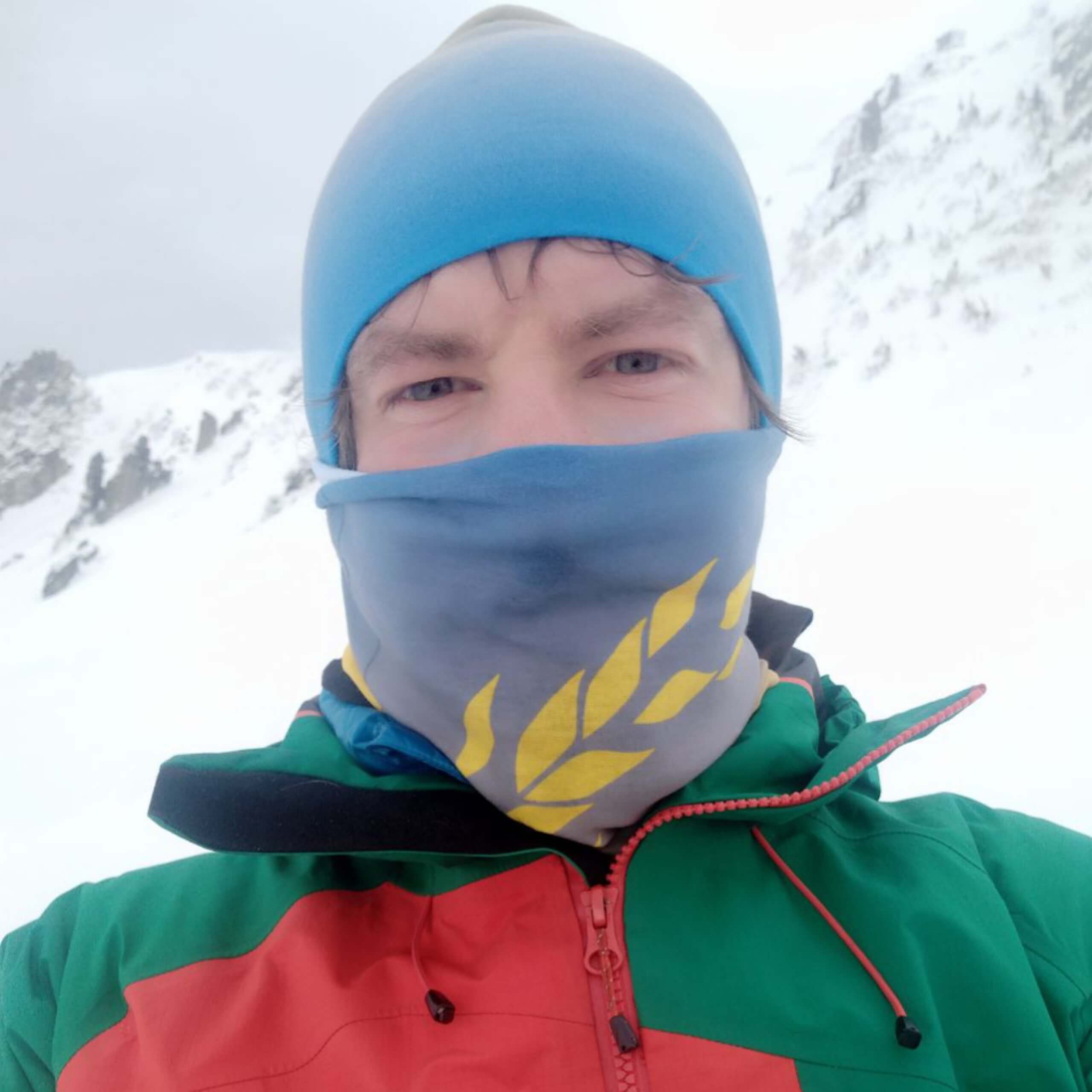 Одяг для гір: Як одягнутися в похід або сходження у все українське? 17 E1C42EE0 A224 45A1 92CE D0B5197EFB15 scaled